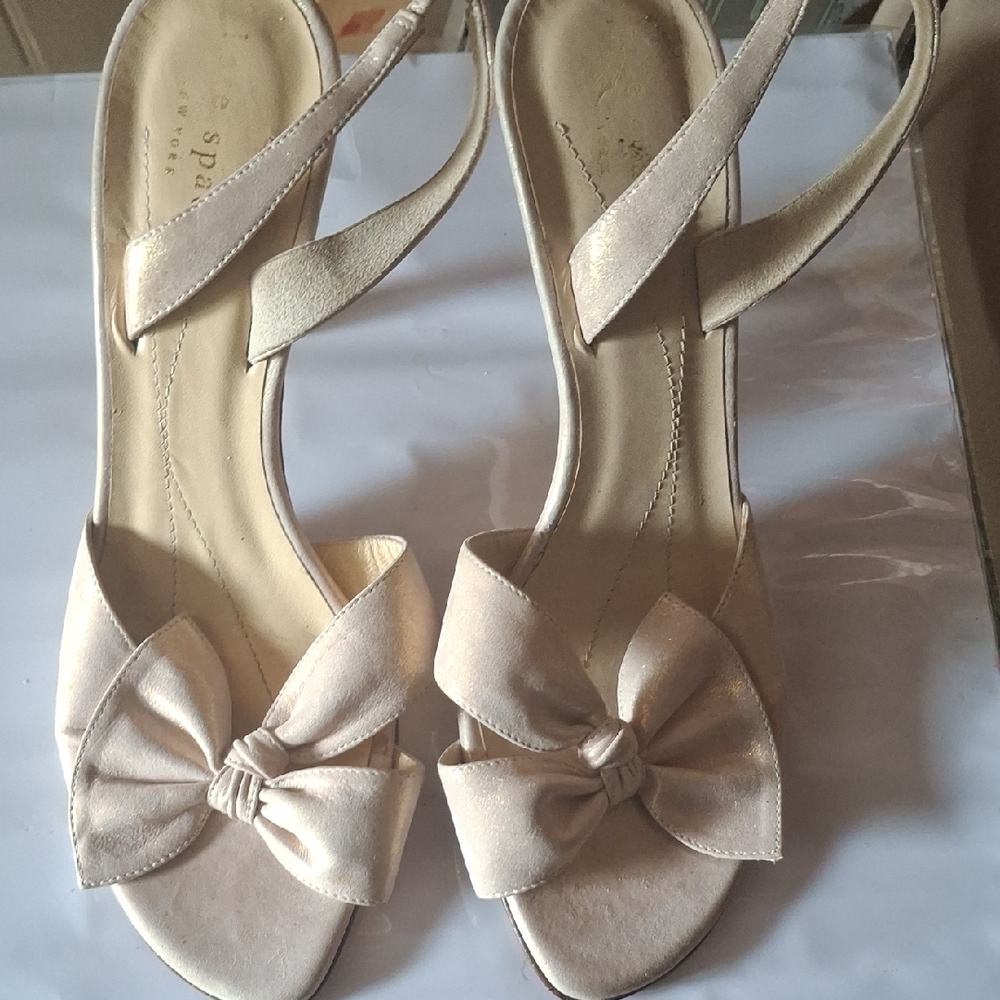 Elegant Cream Bow Sandals